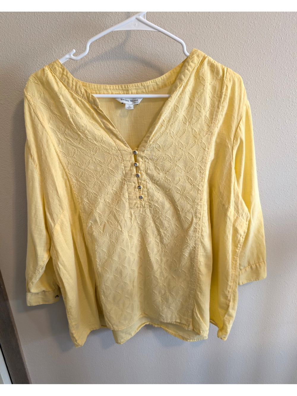 Studio Works Women's 2X Butter Yellow Floral 100% Cotton V-Neck 3/4 Sleeve Top